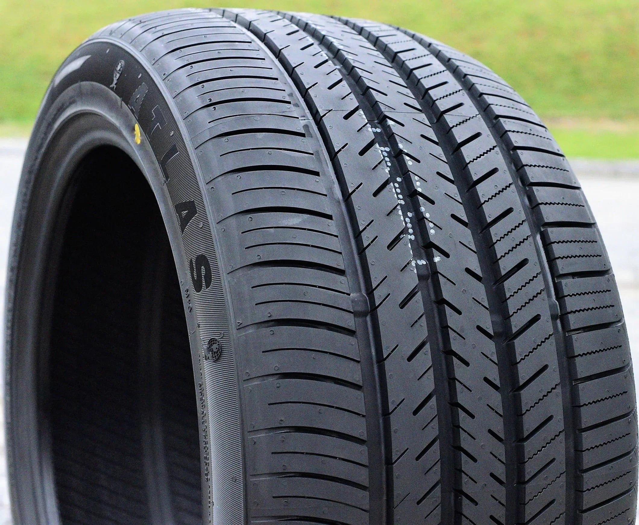 Opony, zestaw 4 (4) 235/30R20 88W XL A/s wydajność