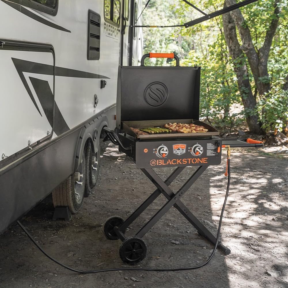 f30bb7b65ed7258b6f712cbebacbf2f6907dc16a7809a55031c77fb094bd1f9c Griddle, 22-cali Omnivore, RV zestaw, propanowy Connect i narzędzia